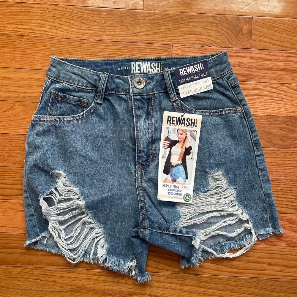 Rewash Women's Distressed‎ Blue Jean Shorts NWT size 0